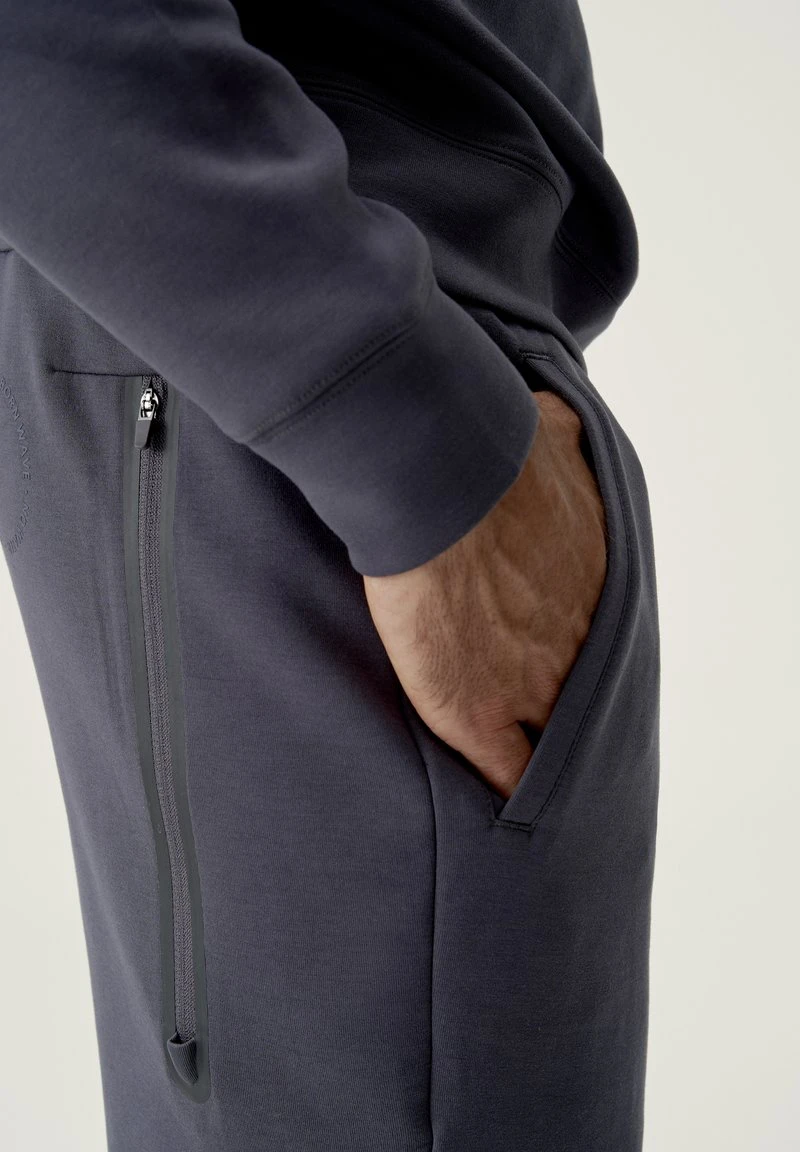 Born Living Yoga WAIKATO - Jogginghose - Gris 6 Born Living Yoga WAIKATO - Jogginghose - Gris – Bild 5