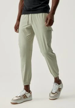 Born Living Yoga MINHO RIVER - Cargohose - Stone