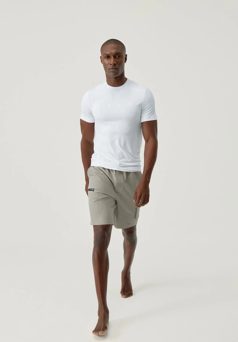 Born Living Yoga VOLTA - T-Shirt Print - White 4 Born Living Yoga VOLTA - T-Shirt Print - White – Bild 2