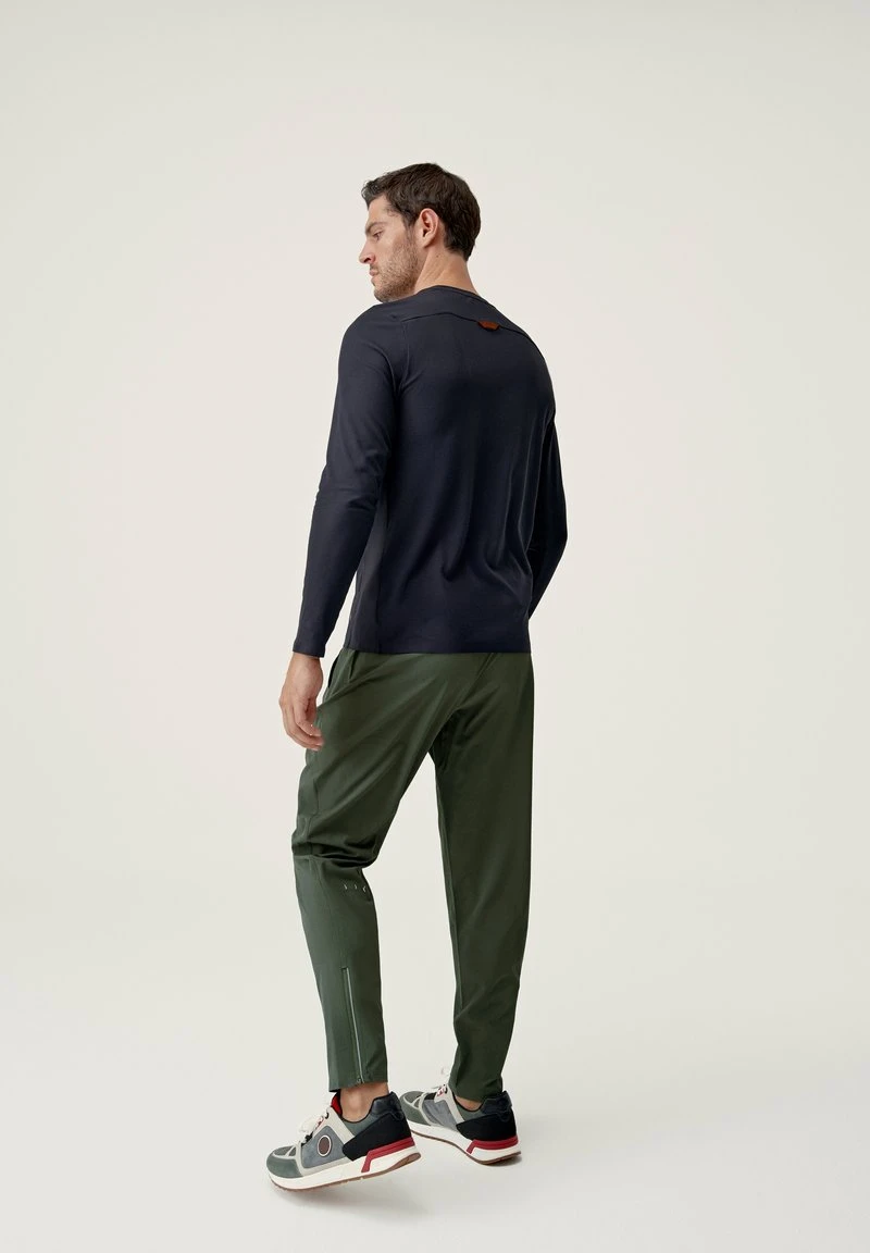 Born Living Yoga OKAVANGO - Jogginghose - Verde Oscuro 5 Born Living Yoga OKAVANGO - Jogginghose - Verde Oscuro – Bild 3