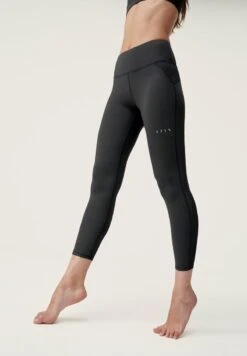 Born Living Yoga ZHAO - Tights - Black 12 Born Living Yoga ZHAO - Tights - Black -Born Living Yoga Verkäufe 22c5549fa241488595844f2e6145b1dd 1