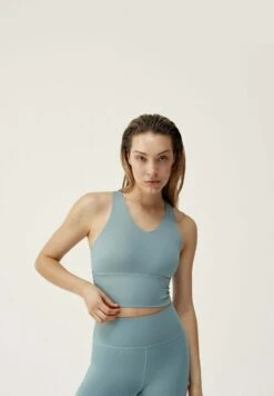 Born Living Yoga Sport-BH Mit Mittlerer Stützkraft - Verde Claro 13 Born Living Yoga Sport-BH Mit Mittlerer Stützkraft - Verde Claro -Born Living Yoga Verkäufe 24315bf8711345b6b67eb17c0f17e065 1