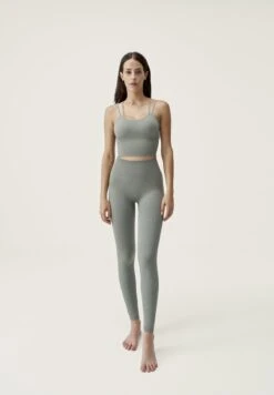 Born Living Yoga PRASARITA - Bustier - Tea -Born Living Yoga Verkäufe 3bc589e828e042168e7d56dc529f8bcc 1