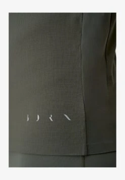 Born Living Yoga NIGER - T-Shirt Basic - Verde Oscuro -Born Living Yoga Verkäufe 3bdacd59d7a640a9a14003368e987bce