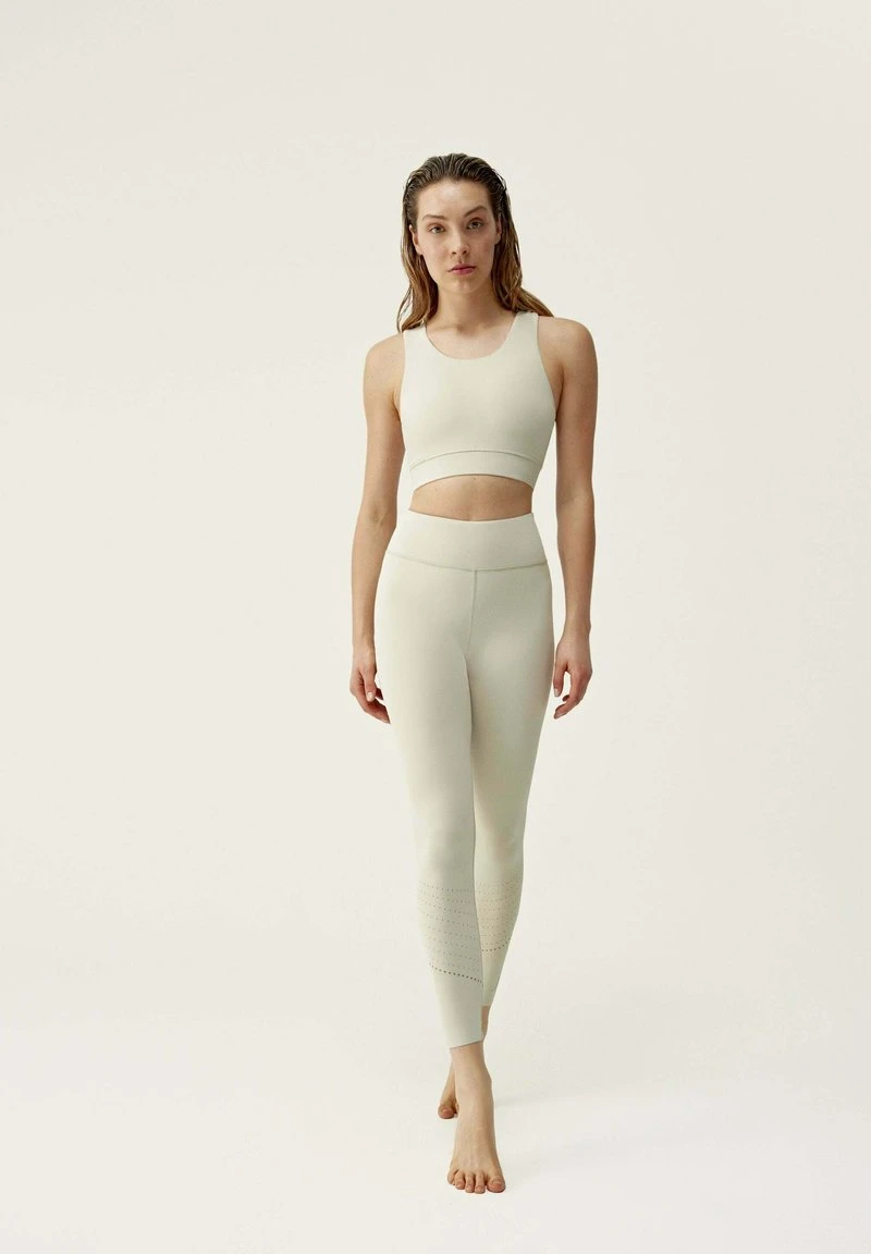 Born Living Yoga SELMA - Sport-BH Mit Mittlerer Stützkraft - Beige 4 Born Living Yoga SELMA - Sport-BH Mit Mittlerer Stützkraft - Beige – Bild 2