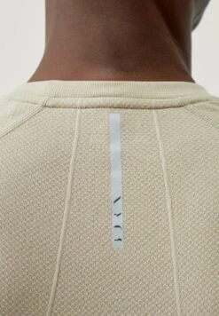 Born Living Yoga OTAWA - T-Shirt Basic - River Stone 10 Born Living Yoga OTAWA - T-Shirt Basic - River Stone -Born Living Yoga Verkäufe 4260605e303d4ff8946b98f1b7504edb