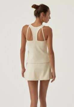 Born Living Yoga GADEA - Top - Oat Milk 10 Born Living Yoga GADEA - Top - Oat Milk -Born Living Yoga Verkäufe 461b48cc68584f91bf5a8a513716fab0