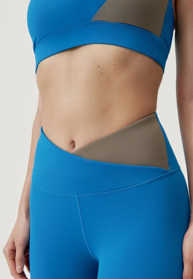 Born Living Yoga Tights - Gloss Blue 5 Born Living Yoga Tights - Gloss Blue – Bild 3