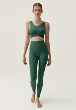 Born Living Yoga NAISHA - Sport-BH Mit Mittlerer Stützkraft - Verde Oscuro -Born Living Yoga Verkäufe 5242cd6f8c1247b0a7cecdd237e1e48d