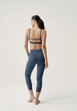 Born Living Yoga SHIVA - Bustier - Gris Oscuro 11 Born Living Yoga SHIVA - Bustier - Gris Oscuro -Born Living Yoga Verkäufe 528b54eabc5247f48cdb6a8199403090