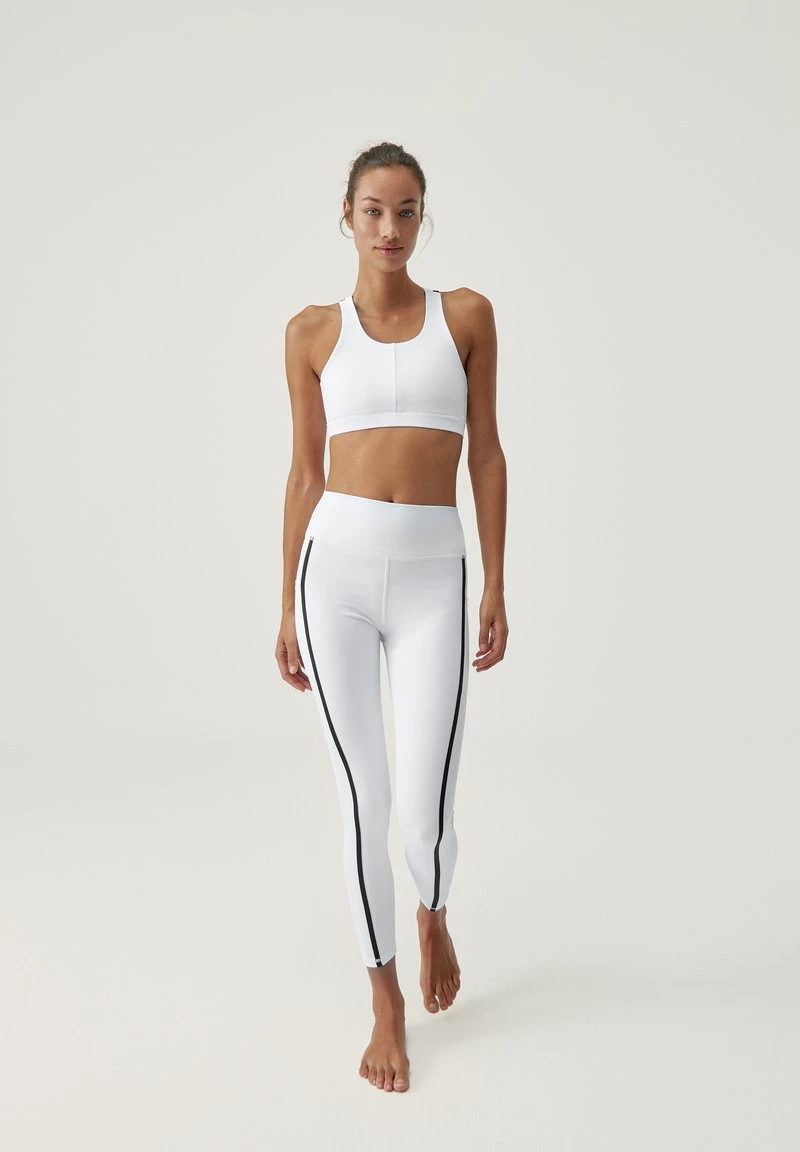 Born Living Yoga HANAE - Sport-BH Mit Leichter Stützkraft - White Black 4 Born Living Yoga HANAE - Sport-BH Mit Leichter Stützkraft - White Black – Bild 2