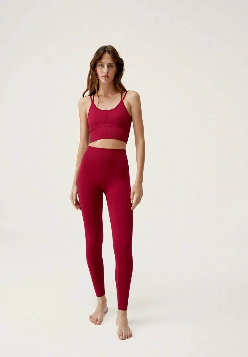 Born Living Yoga INDIA - Sport-BH Mit Leichter Stützkraft - Rojo 4 Born Living Yoga INDIA - Sport-BH Mit Leichter Stützkraft - Rojo – Bild 2