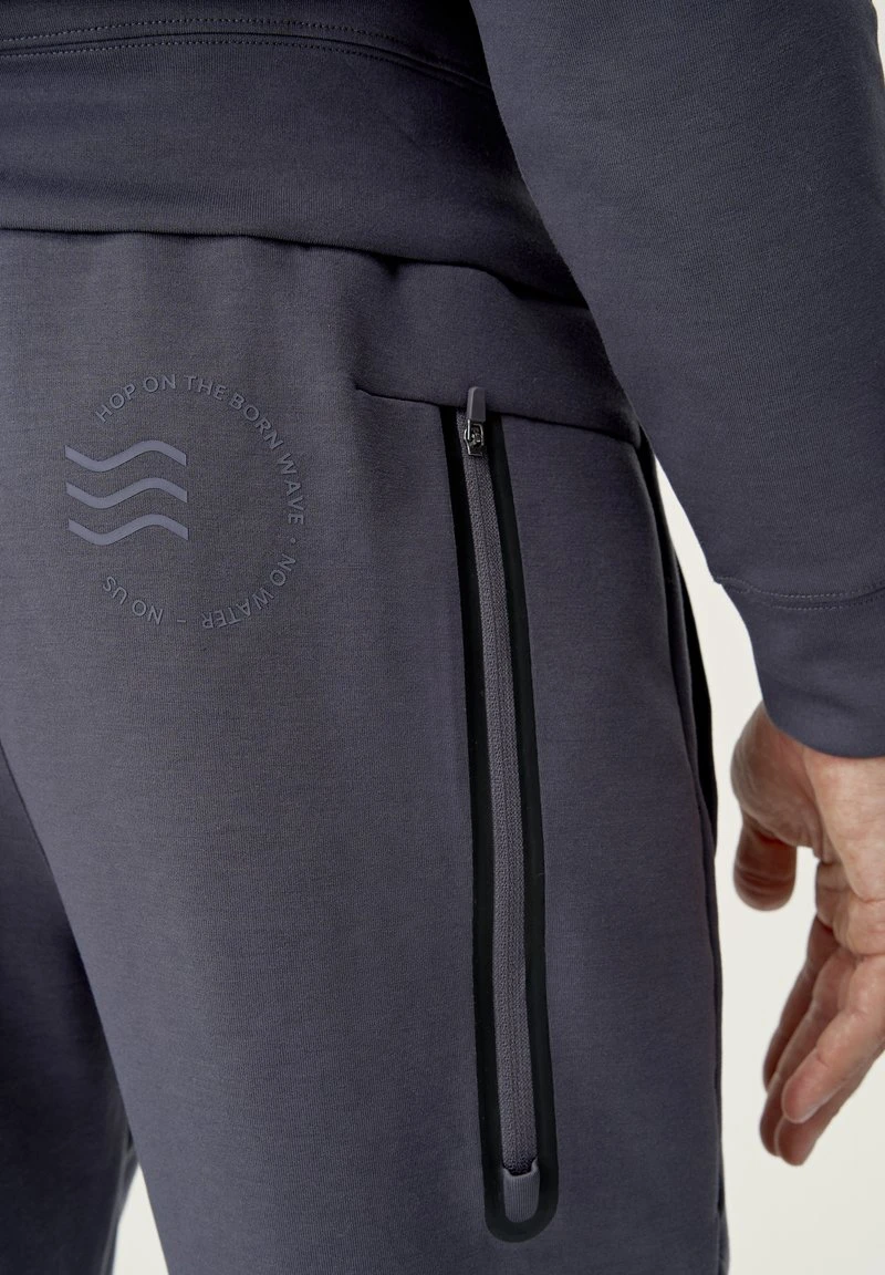 Born Living Yoga WAIKATO - Jogginghose - Gris 7 Born Living Yoga WAIKATO - Jogginghose - Gris – Bild 6