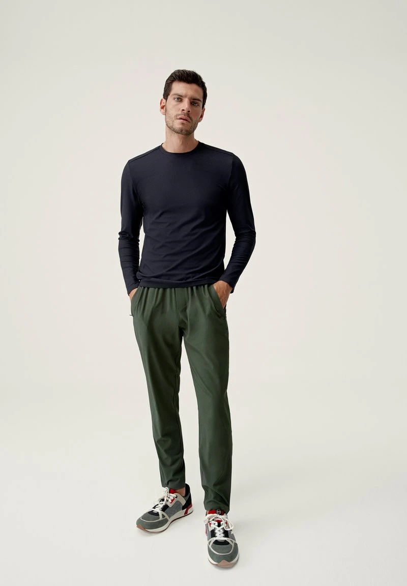 Born Living Yoga OKAVANGO - Jogginghose - Verde Oscuro 3 Born Living Yoga OKAVANGO - Jogginghose - Verde Oscuro