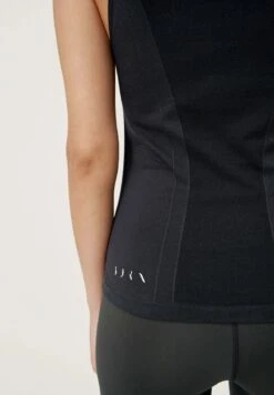 Born Living Yoga Top - Black 10 Born Living Yoga Top - Black -Born Living Yoga Verkäufe 92358dce788c46bdab1e73a50c100906