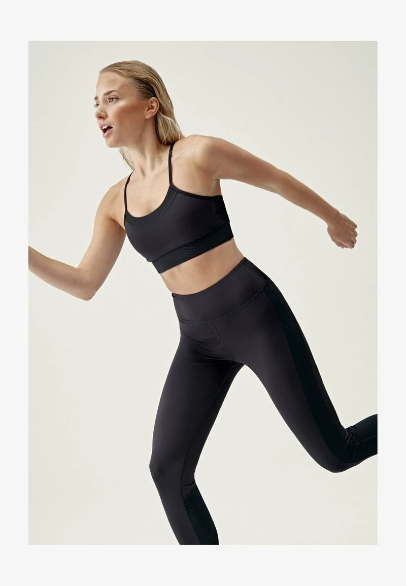 Born Living Yoga MARALI - Sport-BH Mit Leichter Stützkraft - Black 6 Born Living Yoga MARALI - Sport-BH Mit Leichter Stützkraft - Black – Bild 4
