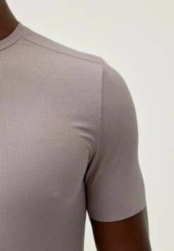 Born Living Yoga NIGER - T-Shirt Basic - Chalk 10 Born Living Yoga NIGER - T-Shirt Basic - Chalk -Born Living Yoga Verkäufe a0fbea26433249498e3624783d1111e2