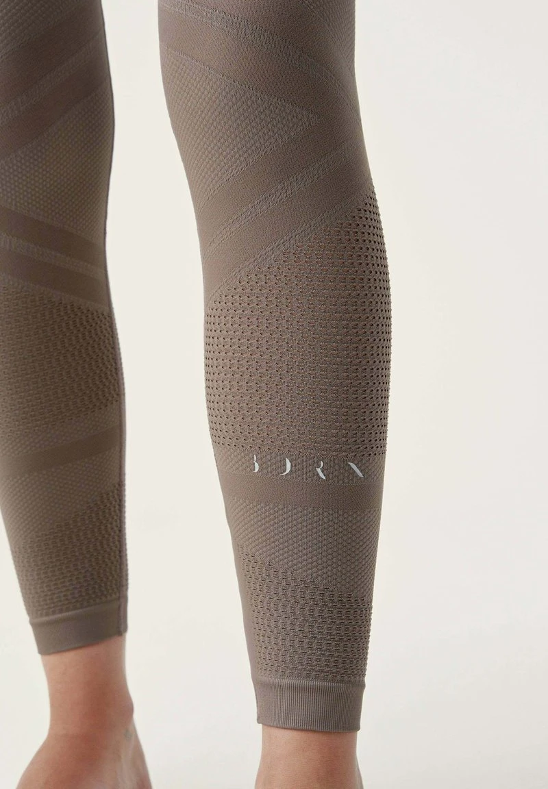 Born Living Yoga MAYA - Tights - Marron Topo 7 Born Living Yoga MAYA - Tights - Marron Topo – Bild 5