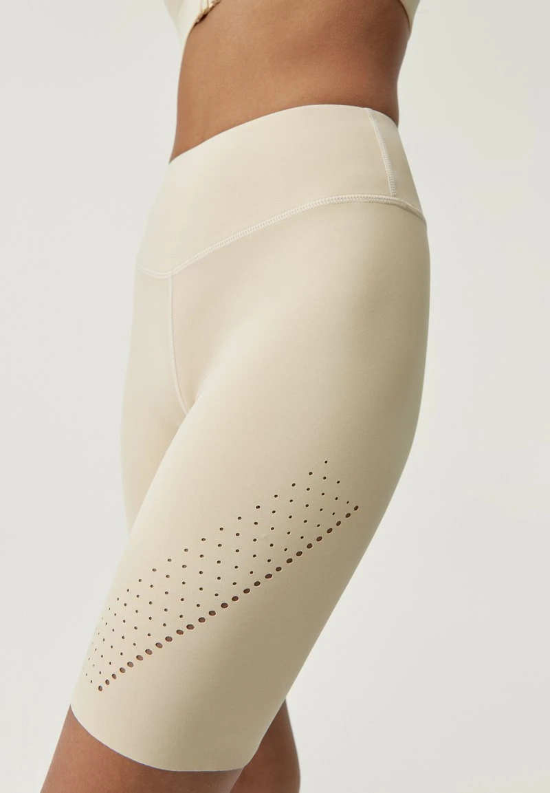 Born Living Yoga SOATA - Tights - Oat Milk 6 Born Living Yoga SOATA - Tights - Oat Milk – Bild 4