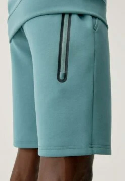 Born Living Yoga YANGTSE - Kurze Sporthose - Verde -Born Living Yoga Verkäufe a671ebbe337c4ae0aaa1068733ce3dc6