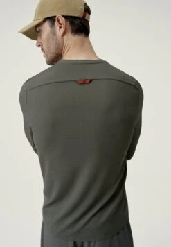 Born Living Yoga NEKONG - Langarmshirt - Verde Oscuro 9 Born Living Yoga NEKONG - Langarmshirt - Verde Oscuro -Born Living Yoga Verkäufe b0ce17c6eed148bebc7116981277633f