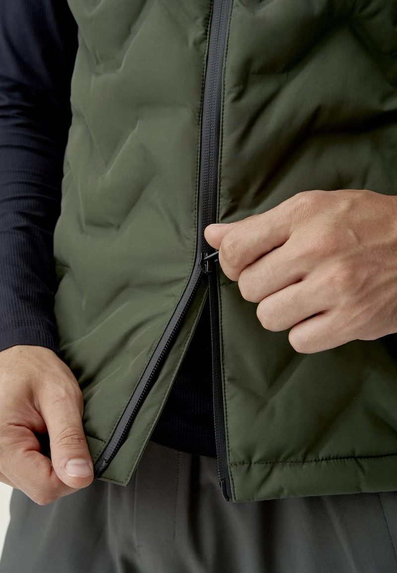 Born Living Yoga SEPIK - Weste - Deep Kaki 6 Born Living Yoga SEPIK - Weste - Deep Kaki – Bild 4