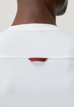 Born Living Yoga VOLTA - T-Shirt Print - White 11 Born Living Yoga VOLTA - T-Shirt Print - White -Born Living Yoga Verkäufe b9a8bf1ce9944ca2b8c841b22eeb884a