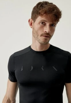 Born Living Yoga VOLTA - T-Shirt Print - Black -Born Living Yoga Verkäufe c3be7a2537c94c3586085707115f806a