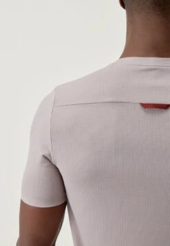 Born Living Yoga NIGER - T-Shirt Basic - Chalk 11 Born Living Yoga NIGER - T-Shirt Basic - Chalk -Born Living Yoga Verkäufe cd1c4963842740fa9d3c6472e7a46c03