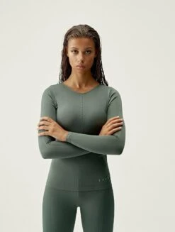 Born Living Yoga SUMITA - Langarmshirt - Verde Oliva
