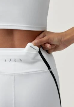 Born Living Yoga DAIRA - Tights - White -Born Living Yoga Verkäufe d8773458e51f4d2ab3ebb6ce671a60e7