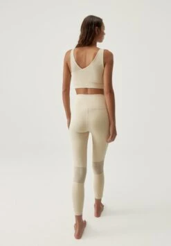 Born Living Yoga JIN - Sport-BH Mit Mittlerer Stützkraft - Oat Milk 10 Born Living Yoga JIN - Sport-BH Mit Mittlerer Stützkraft - Oat Milk -Born Living Yoga Verkäufe de5a5319ff754c80812fce596b98b4ab