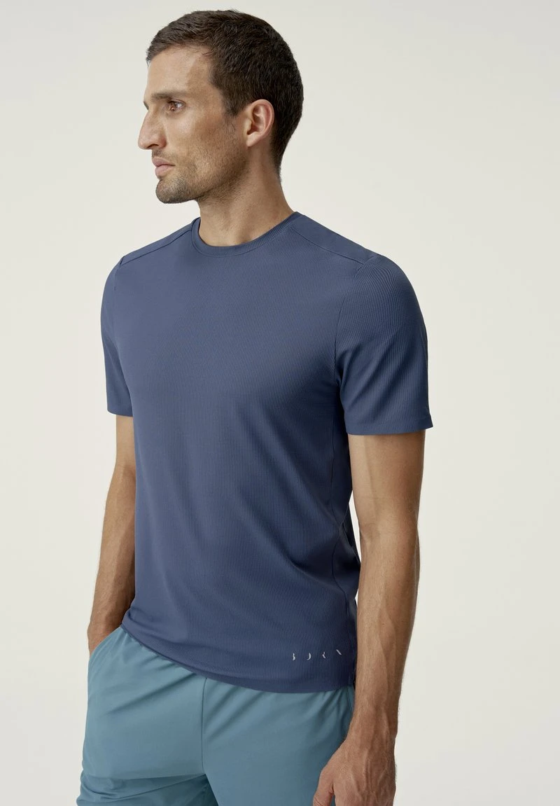 Born Living Yoga NIGER - T-Shirt Basic - Azul 8 Born Living Yoga NIGER - T-Shirt Basic - Azul – Bild 6