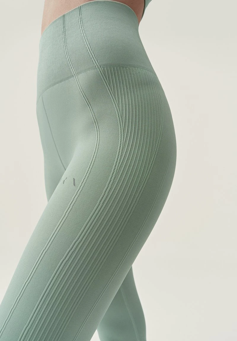 Born Living Yoga NILAY - Tights - Verde 4 Born Living Yoga NILAY - Tights - Verde – Bild 3