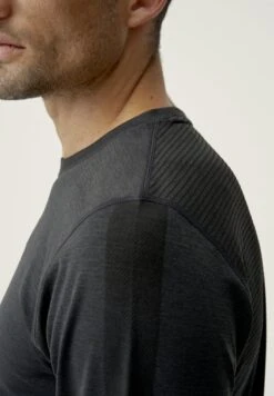 Born Living Yoga KILUX - Langarmshirt - Gris Oscuro -Born Living Yoga Verkäufe efb4ec1959cb46ab988f3e0c1d993a8c