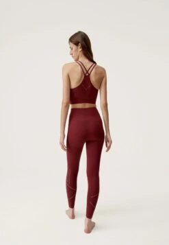 Born Living Yoga SARIL - Sport-BH Mit Leichter Stützkraft - Burdeos -Born Living Yoga Verkäufe f2f5b5a64ac34a478a6b91b066361277