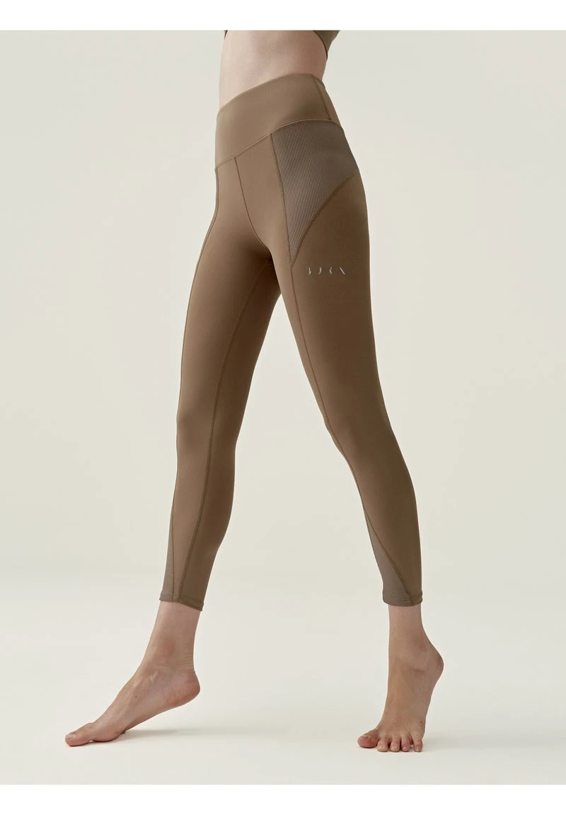 Born Living Yoga Tights - Marrón 6 Born Living Yoga Tights - Marrón – Bild 4